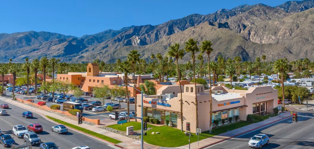 Plaza at Sunrise retail image cropped