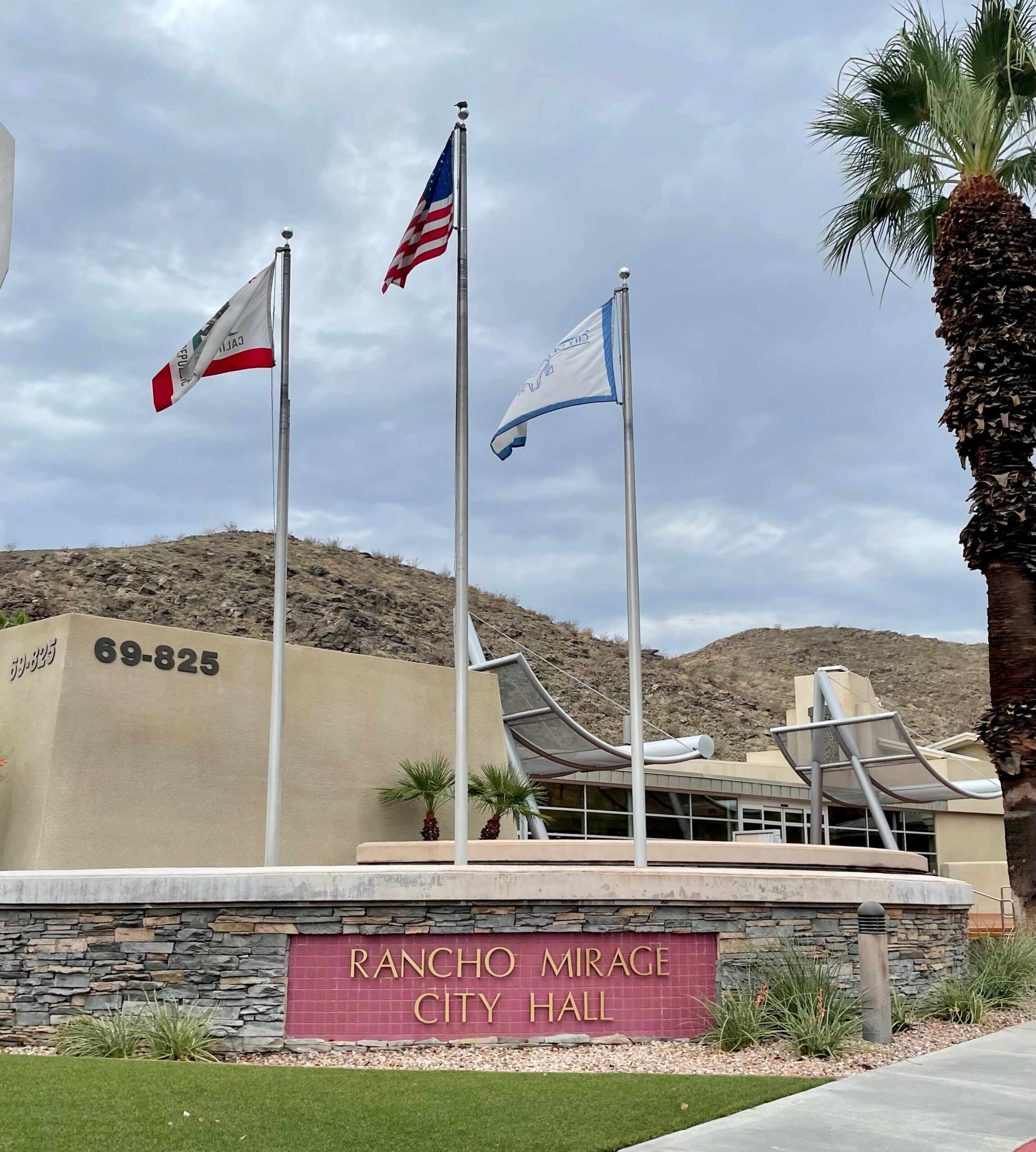 Rancho_mirage_city_hall