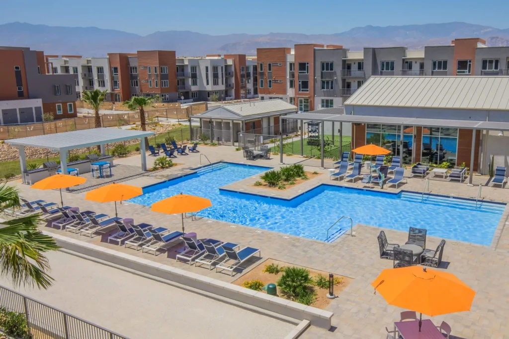 Apartment - photo of Milennium in Palm Desert