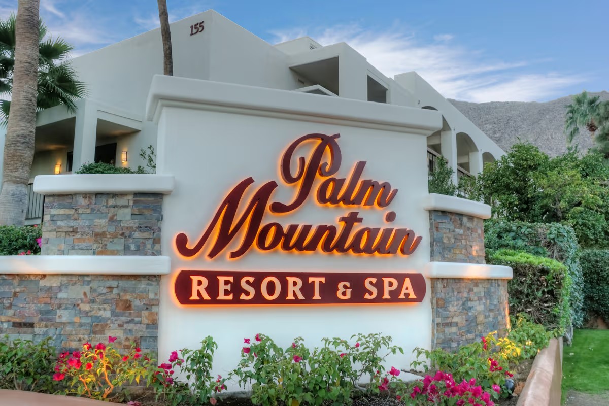 Palm Springs - Palm Mountain Resort sign image