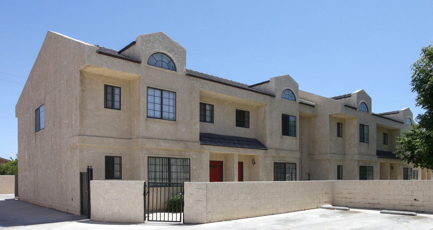 Cathedral City apartments Meade